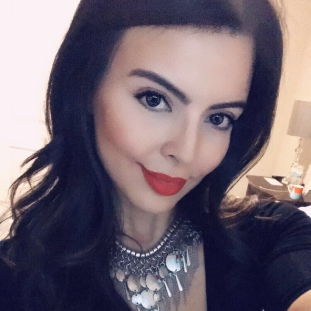 Meet your Posher, Alexandra